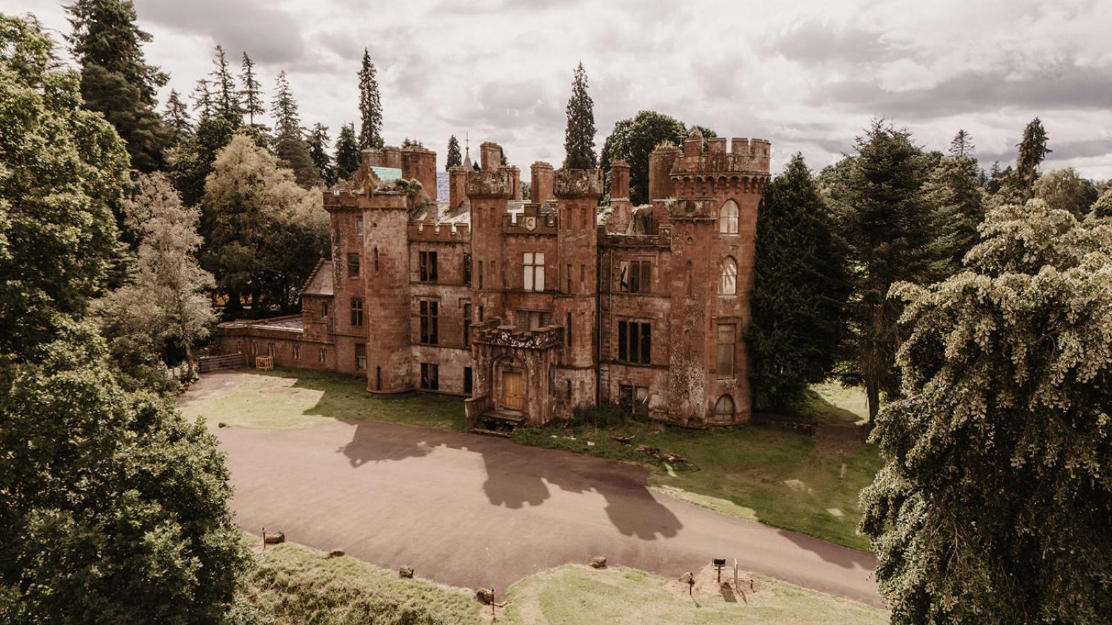 Luxury Woodland Lodge Retreat At Culdees Castle クリフ エクステリア 写真